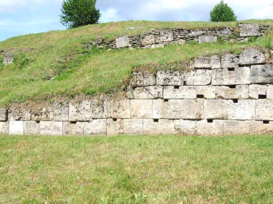 Cetatea-dacica-Costesti Blidaru detaliu sistem construire zid-th