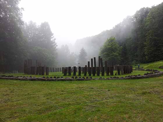 Sarmizegetusa-Regia-Gradistea-de-Munte-Marele-sanctuar-circular-th