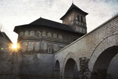 Institutul National al Patrimoniului va recepționa lucrările efectuate la Mânăstirea Strehaia – „Ruinele Palatului Domnesc”